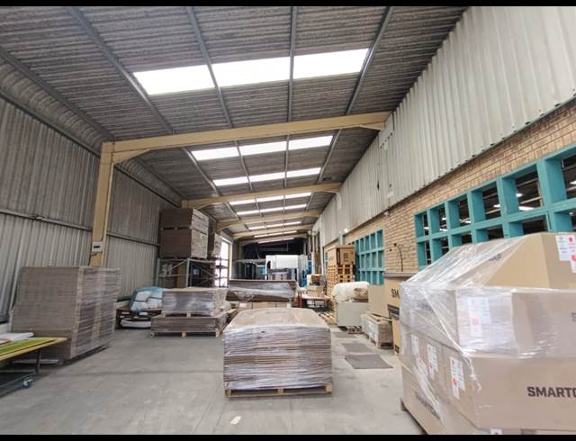 2,363M² WAREHOUSE TO LET IN WESTMEAD