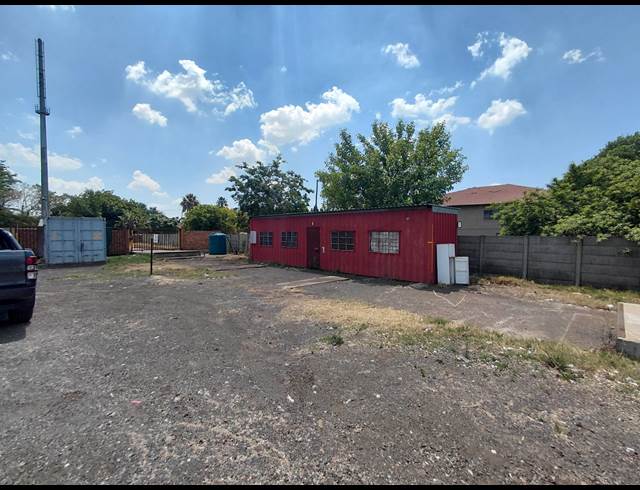 500M² WAREHOUSE TO LET IN POMONA