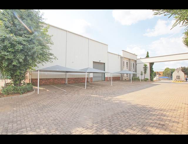 1,060M² WAREHOUSE TO LET IN RANDJESPARK