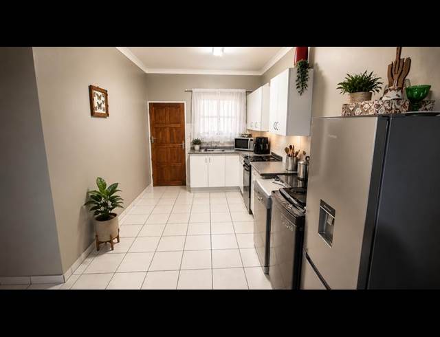 2 BEDROOM PROPERTY TO RENT IN STRUBENVALE