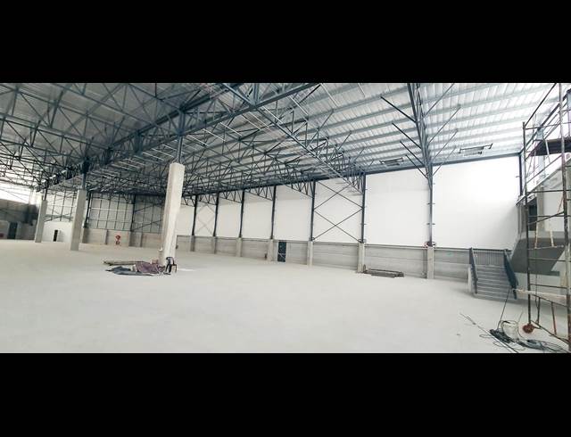 2,820M² WAREHOUSE TO LET IN KILLARNEY GARDENS