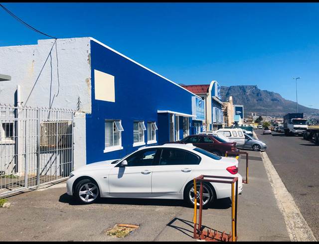 220M² WAREHOUSE TO LET IN PAARDEN EILAND
