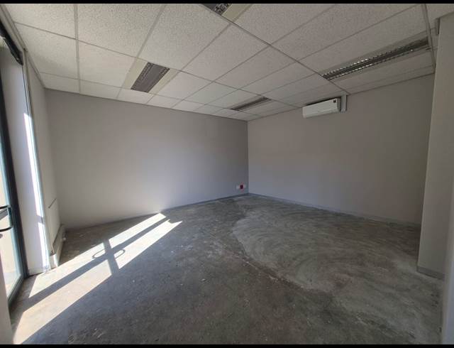 556M² OFFICE TO LET IN SANDTON CENTRAL