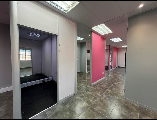 150M² OFFICE TO LET IN HIGHVELD