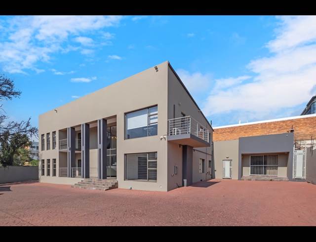375M² OFFICE TO LET IN MELROSE
