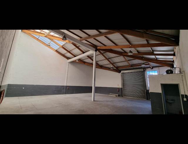 257M² WAREHOUSE TO LET IN AIRPORT INDUSTRIA
