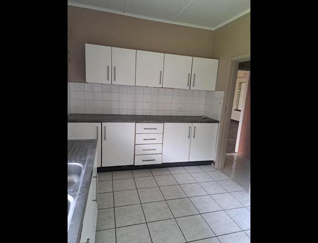 3 BEDROOM PROPERTY TO RENT IN MEER EN SEE