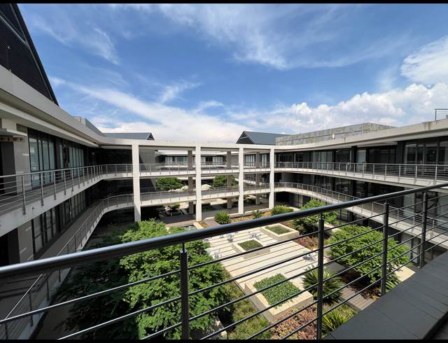 336M² OFFICE TO LET IN SOUTHDOWNS ESTATE