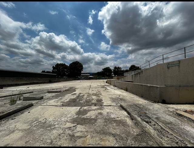 1,000M² WAREHOUSE TO LET IN WYNBERG