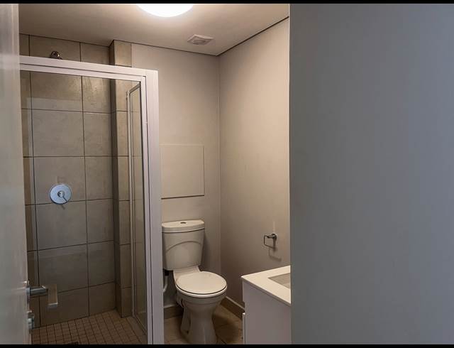 1 BEDROOM PROPERTY TO RENT IN HILLCREST CENTRAL