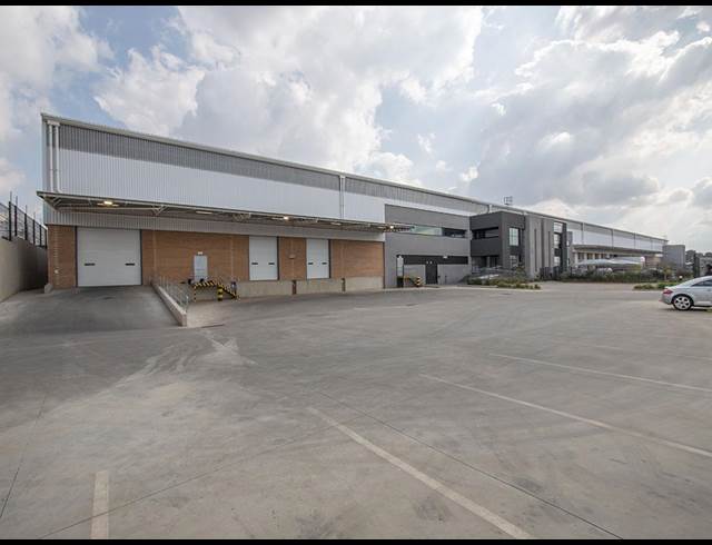 3,227M² WAREHOUSE TO LET IN POMONA AH
