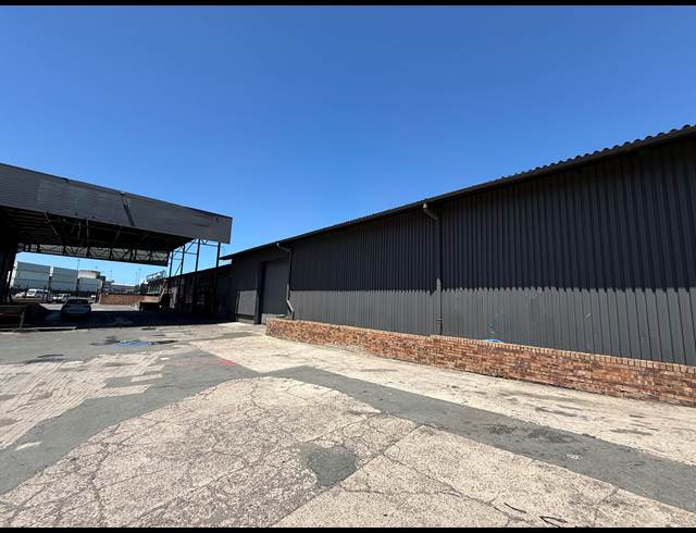 2,357M² WAREHOUSE TO LET IN ROSSBURGH