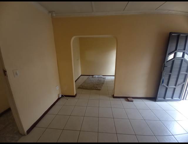 3 BEDROOM HOUSE TO LET IN NGWELEZANA