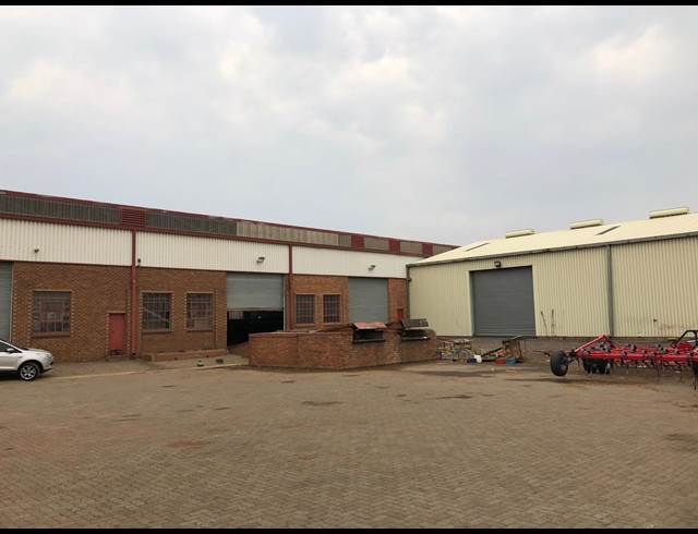 4,500M² WAREHOUSE TO LET IN ANDERBOLT