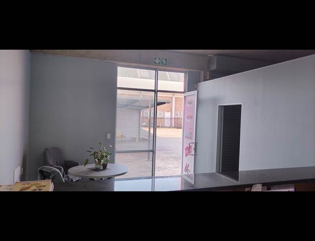 229.20M² BUSINESS CENTRE TO LET IN RIVERSIDE PARK