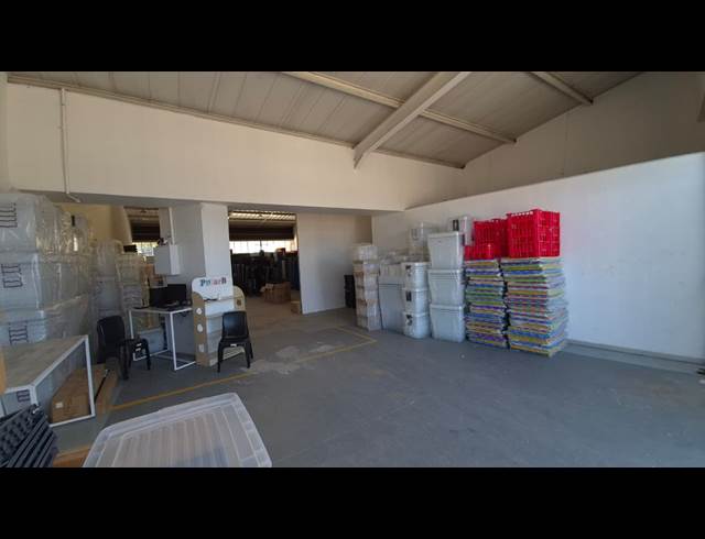 269M² WAREHOUSE TO LET IN LYTTELTON MANOR