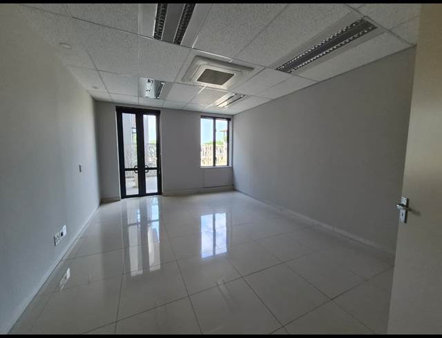 556M² OFFICE TO LET IN SANDTON CENTRAL