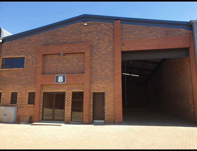 530M² WAREHOUSE TO LET IN POMONA