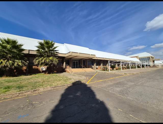 19,876M² WAREHOUSE TO LET IN ROODEKOP