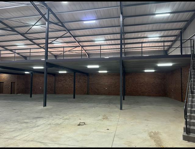 1,162M² WAREHOUSE TO LET IN ORMONDE