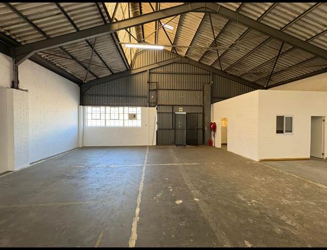 331M² WAREHOUSE TO LET IN GANTS PLAZA