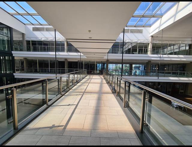 4,100M² OFFICE TO LET IN WATERFALL