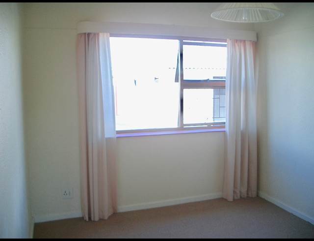 2 bed property to rent in TIJGERHOF