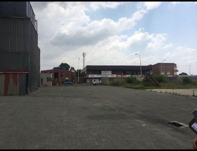 30,000M² WORKSHOP TO LET IN BOKSBURG EAST