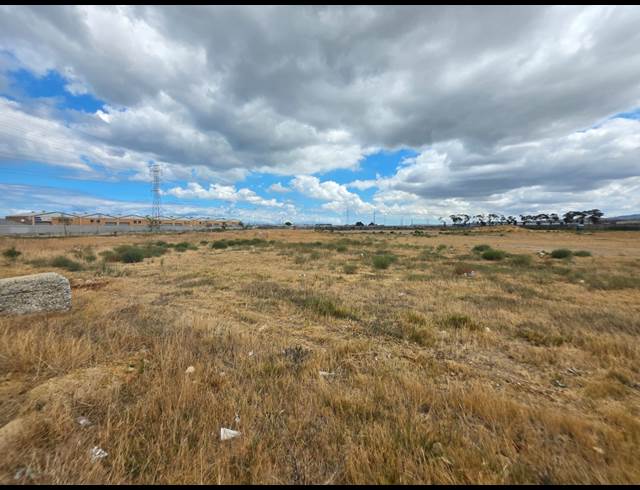 17,537M² VACANT LAND TO LET IN STRAND CENTRAL