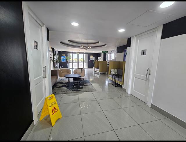 484M² OFFICE TO LET IN CENTURY CITY