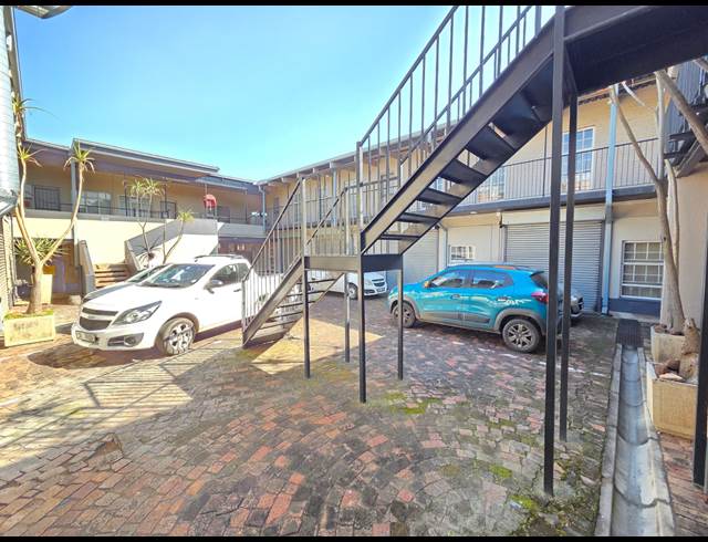 38M² WAREHOUSE TO LET IN KOEDOESPOORT INDUSTRIAL