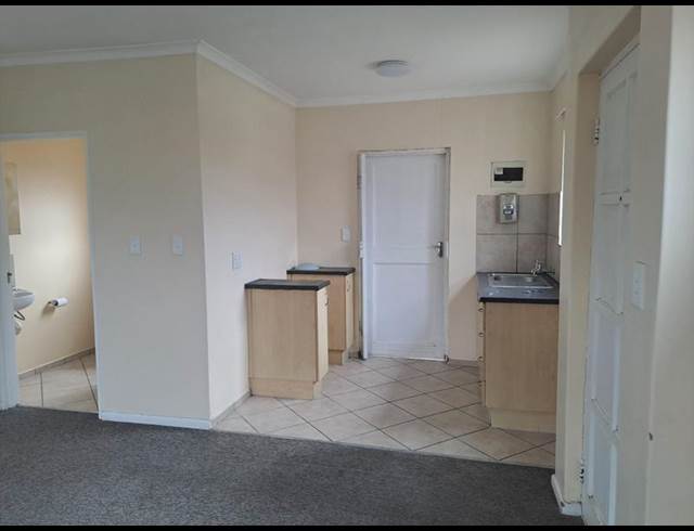 2 BEDROOM PROPERTY TO RENT IN GAYLEE