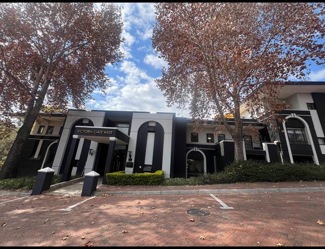 137M² OFFICE TO LET IN HYDE PARK