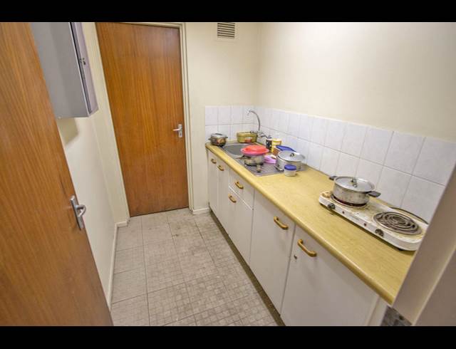 1,051M² OFFICE TO LET IN HALFWAY HOUSE