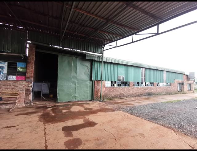 180M² WORKSHOP RENTED IN KLERKSOORD