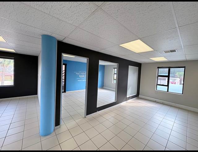 140M² OFFICE TO LET IN FOURWAYS
