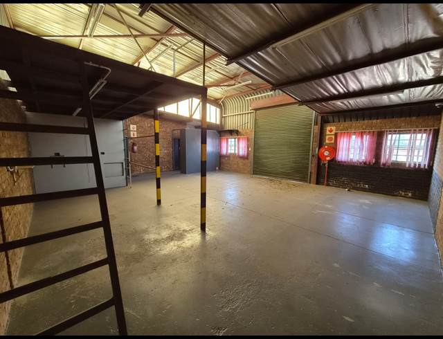 170M² WAREHOUSE TO LET IN WADEVILLE