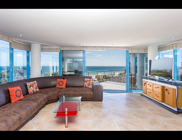 4 BEDROOM HOUSE TO LET IN BLOUBERGSTRAND