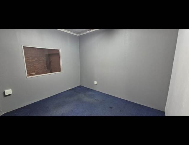 300M² WAREHOUSE TO LET IN ANDERBOLT