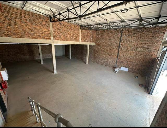 538M² WAREHOUSE TO LET IN LANSERIA