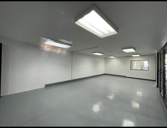 613M² WAREHOUSE TO LET IN HALFWAY HOUSE