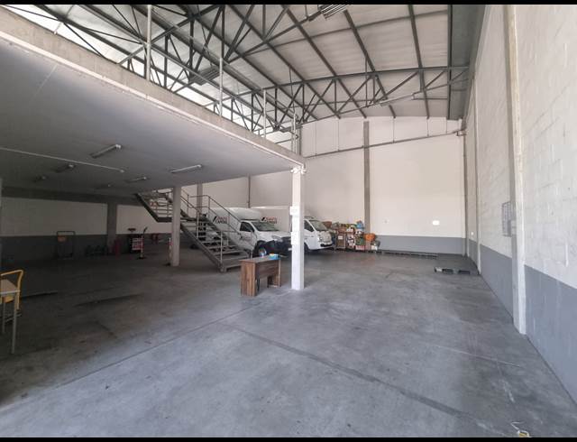 404M² WAREHOUSE TO LET IN AIRPORT INDUSTRIA