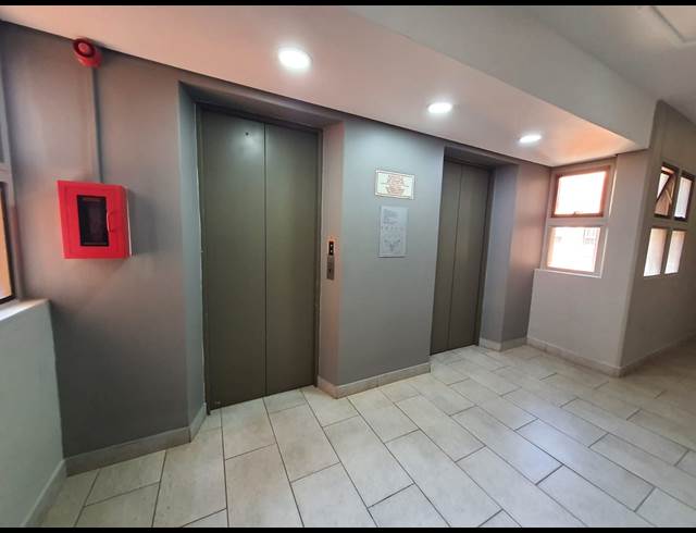 692M² OFFICE TO LET IN HATFIELD