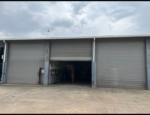 300M² WAREHOUSE TO LET IN DAL JOSAFAT