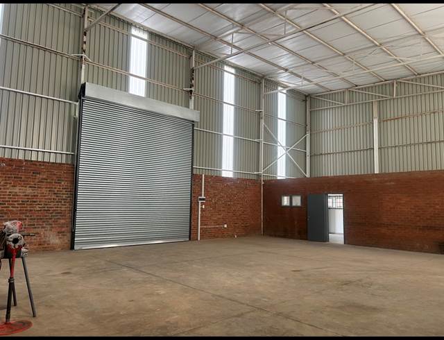 250M² FACTORY TO LET IN SEBENZA