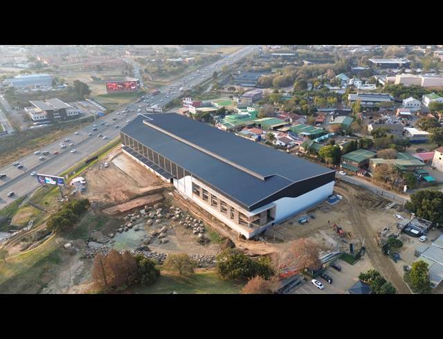 11,443M² WAREHOUSE TO LET IN HALFWAY HOUSE