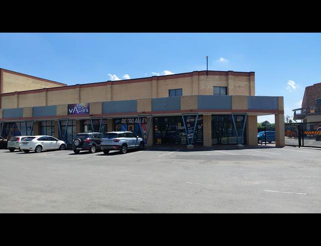 560M² RETAIL TO LET IN BRENTWOOD PARK