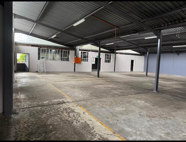 800M² WAREHOUSE TO LET IN MASONS MILL