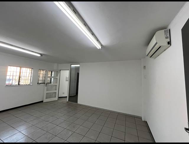 331M² WAREHOUSE TO LET IN MEADOWDALE
