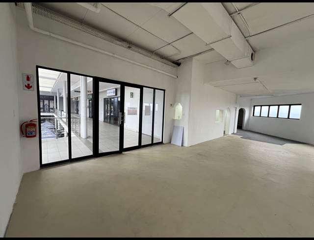 233M² RETAIL TO LET IN SUNNINGDALE